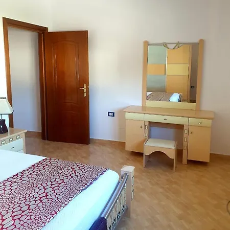 Apartmán Zenuni Vlorë